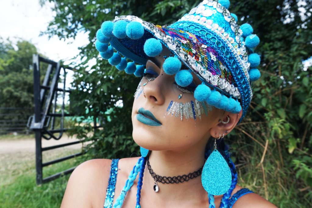 Sophie Hannah Richardson wearing Pica pica feather hat