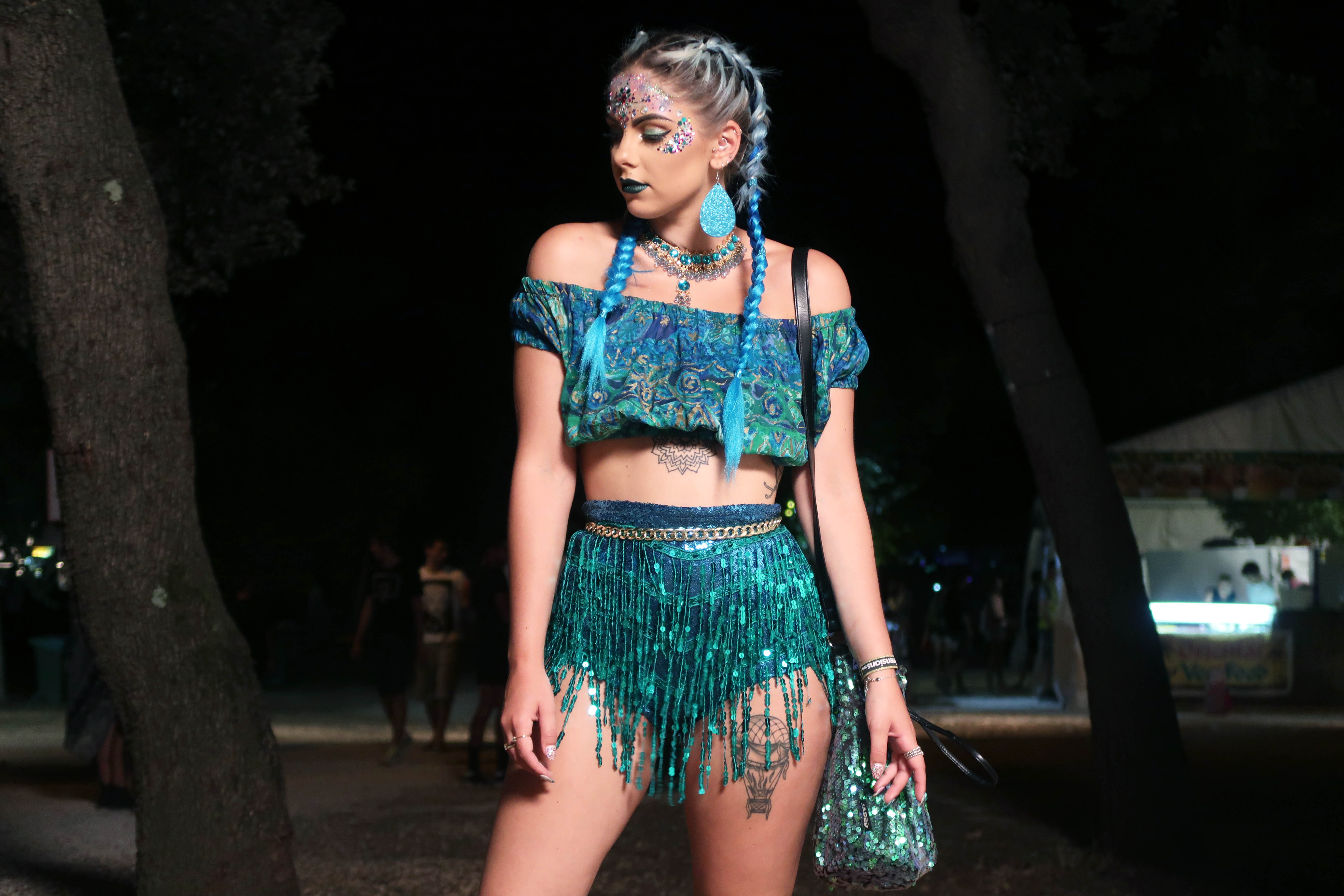 glitter festival outfits