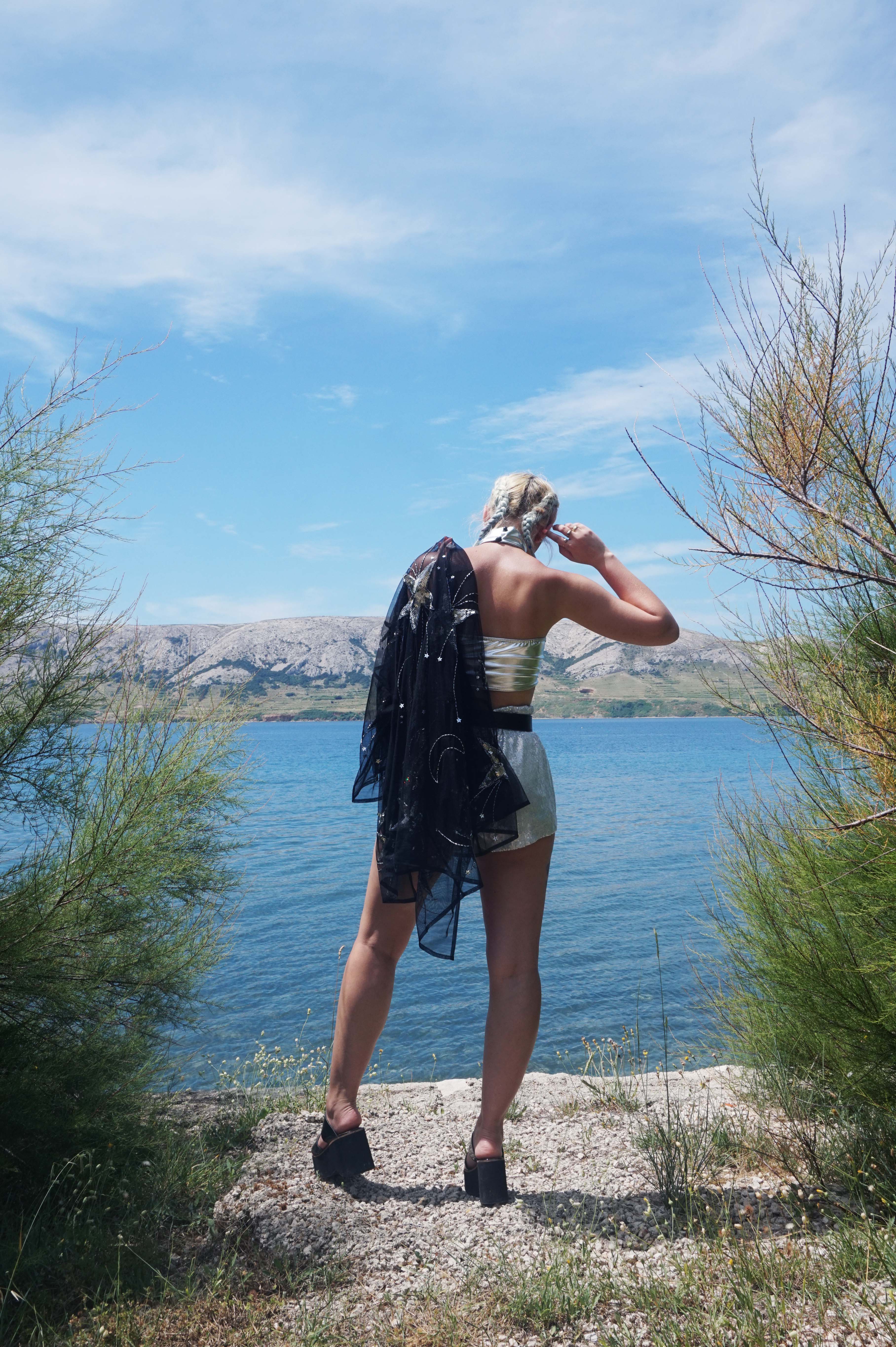 sophie hannah richardson wearing all silver by the sea