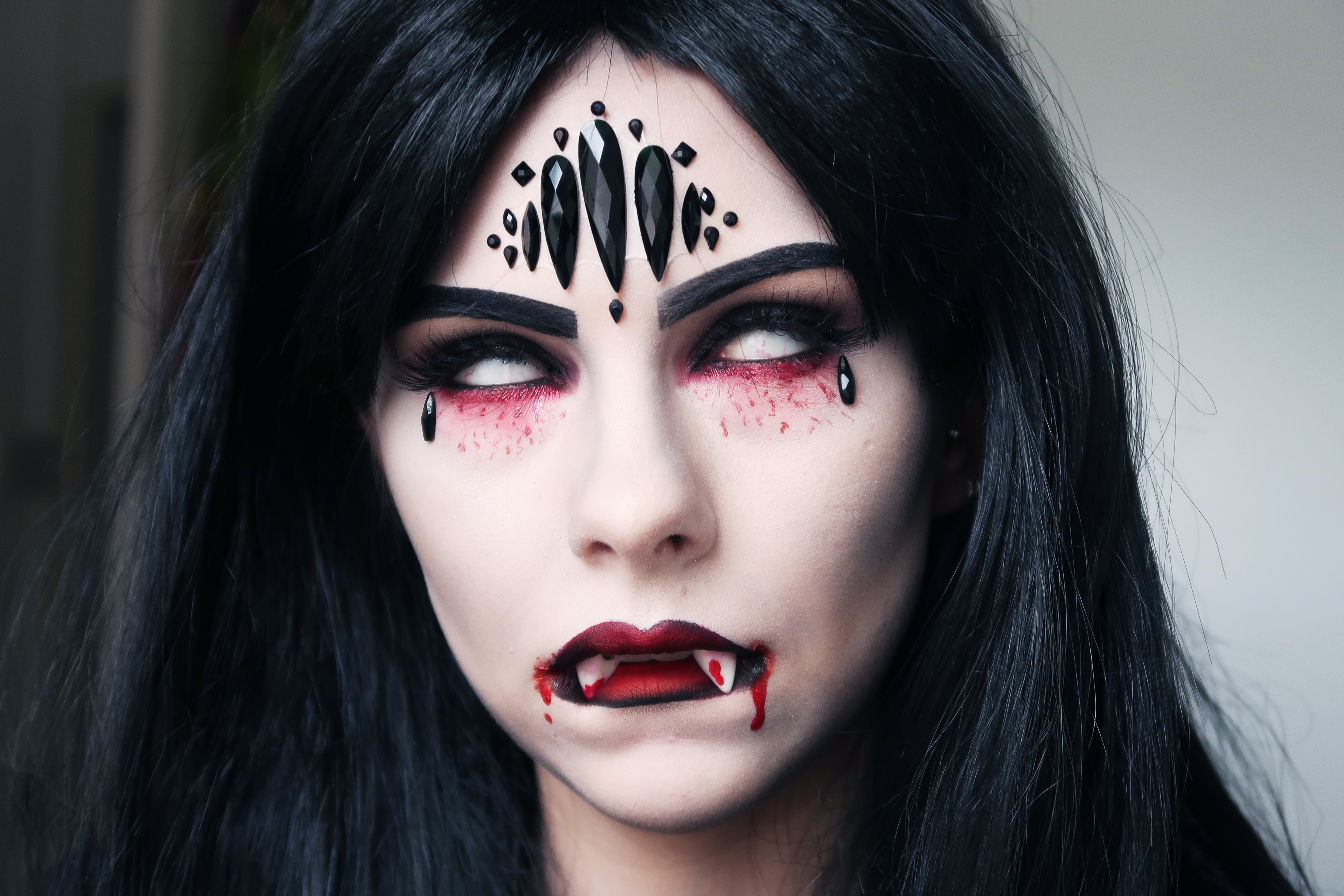 scary vampire halloween makeup