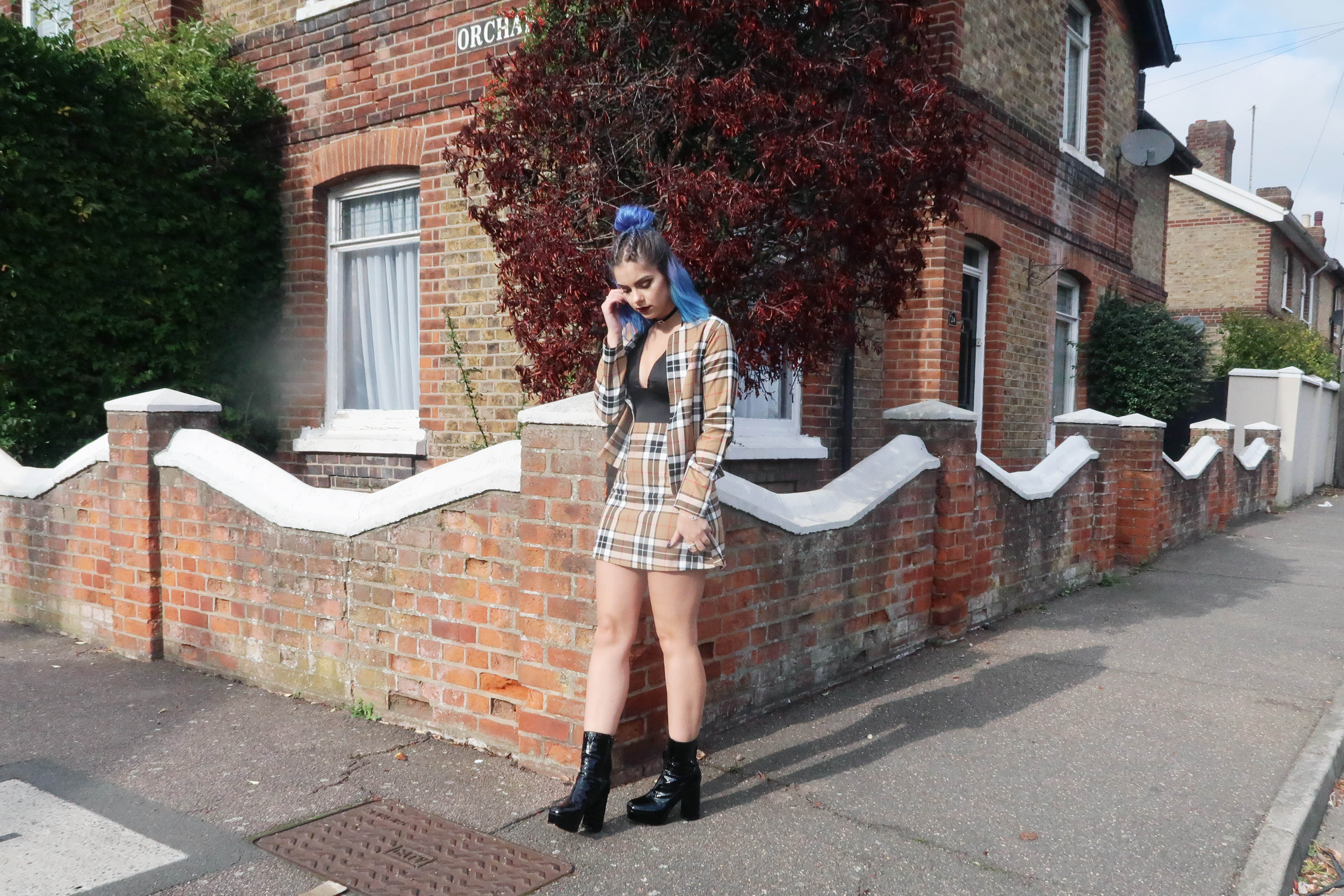 sophie hannah richardson wearing a two piece set