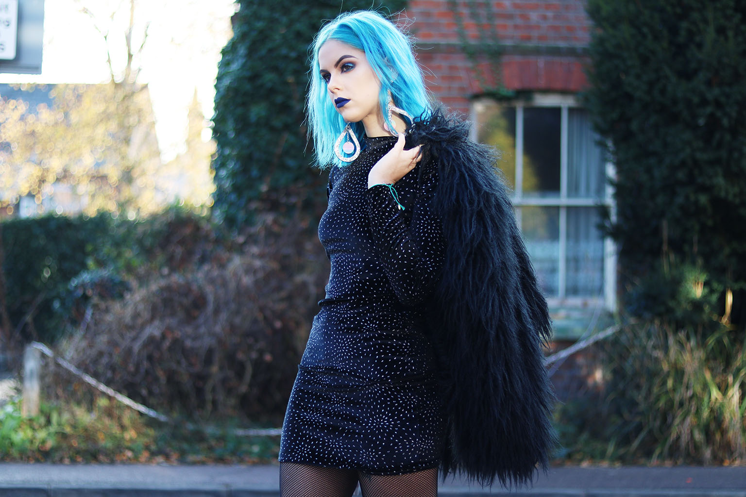 sophie hannah richardson wearing metallic boohoo party dress