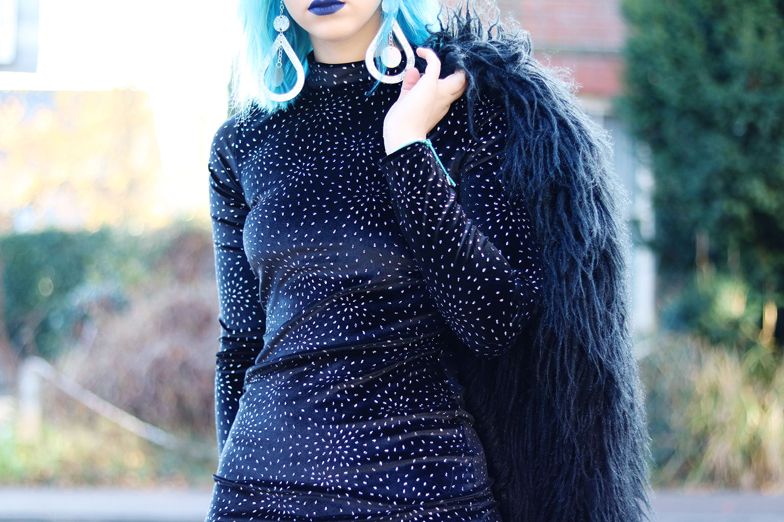 sophie hannah richardson wearing metallic boohoo party dress