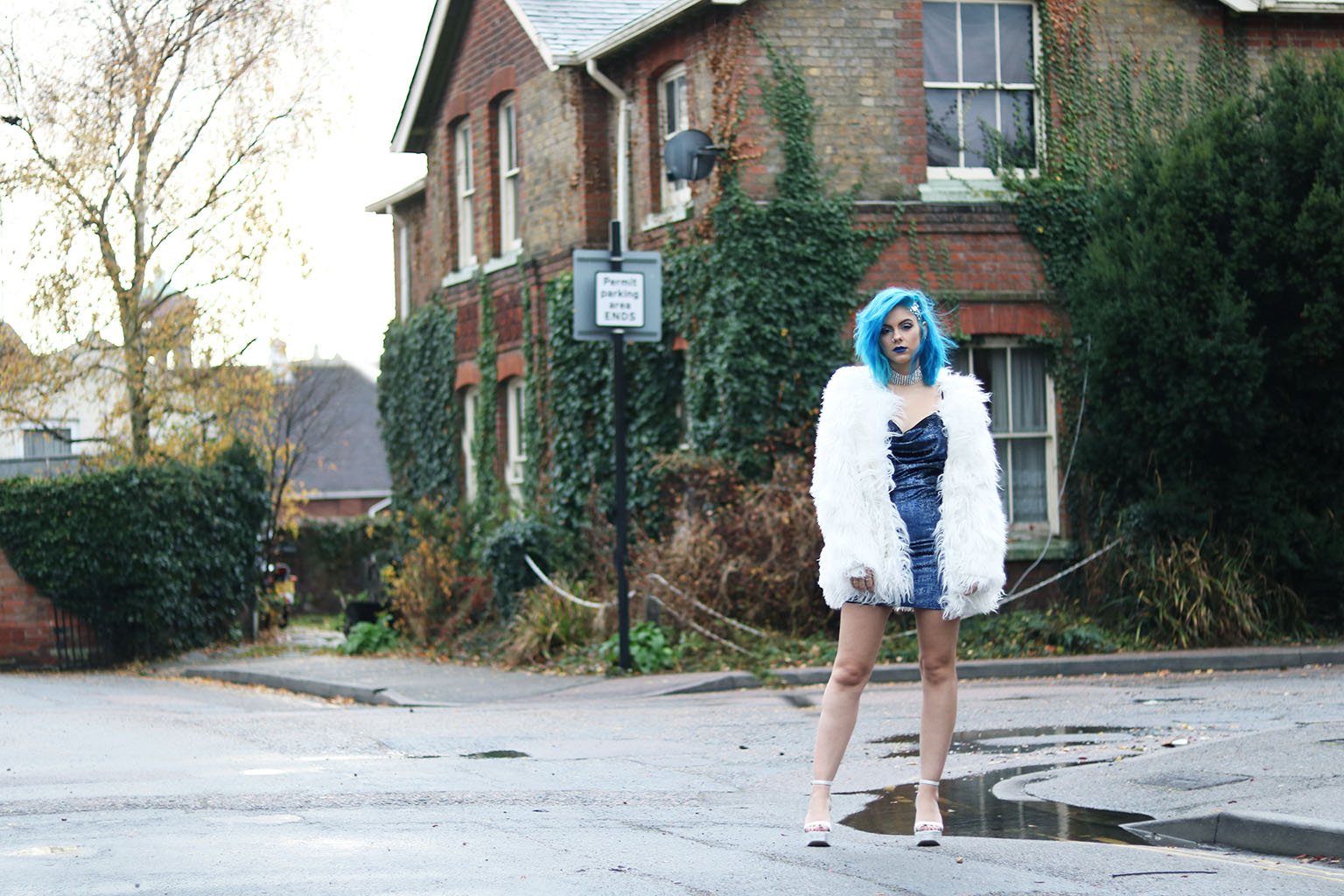 sophie hannah richardson wearing missguided