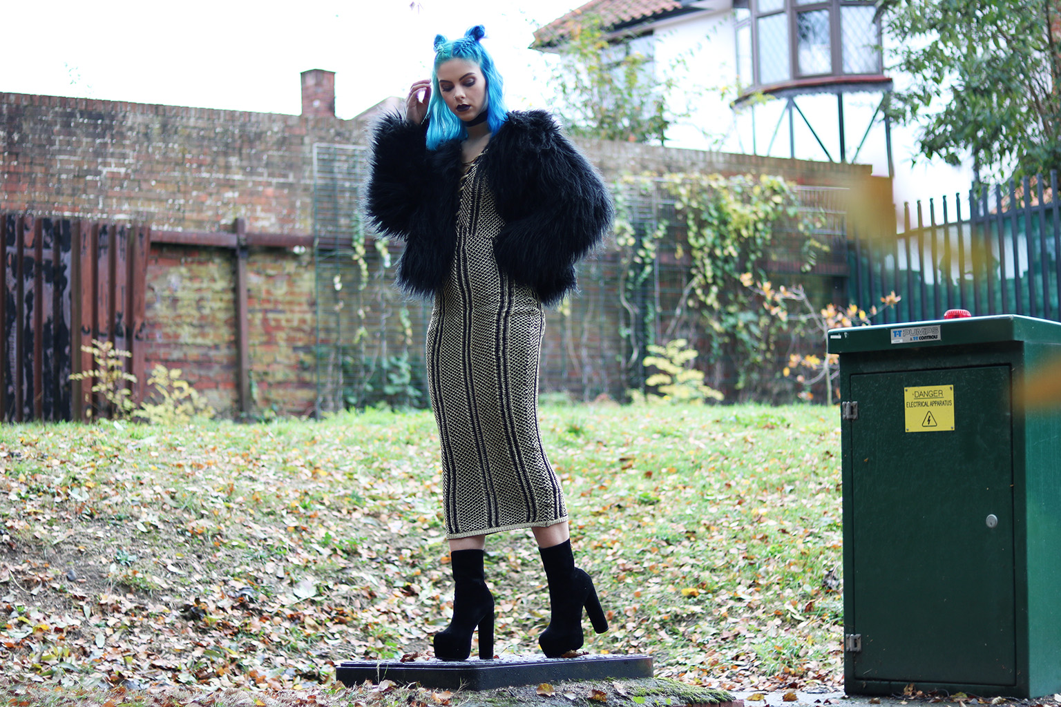 sophie hannah richardson wearing prettylittlething party dress