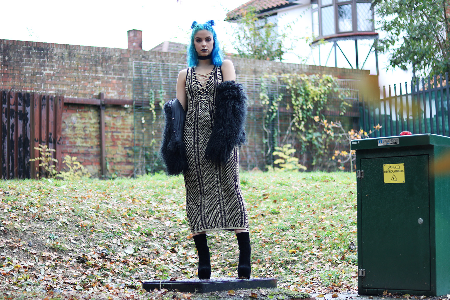 sophie hannah richardson wearing prettylittlething party dress