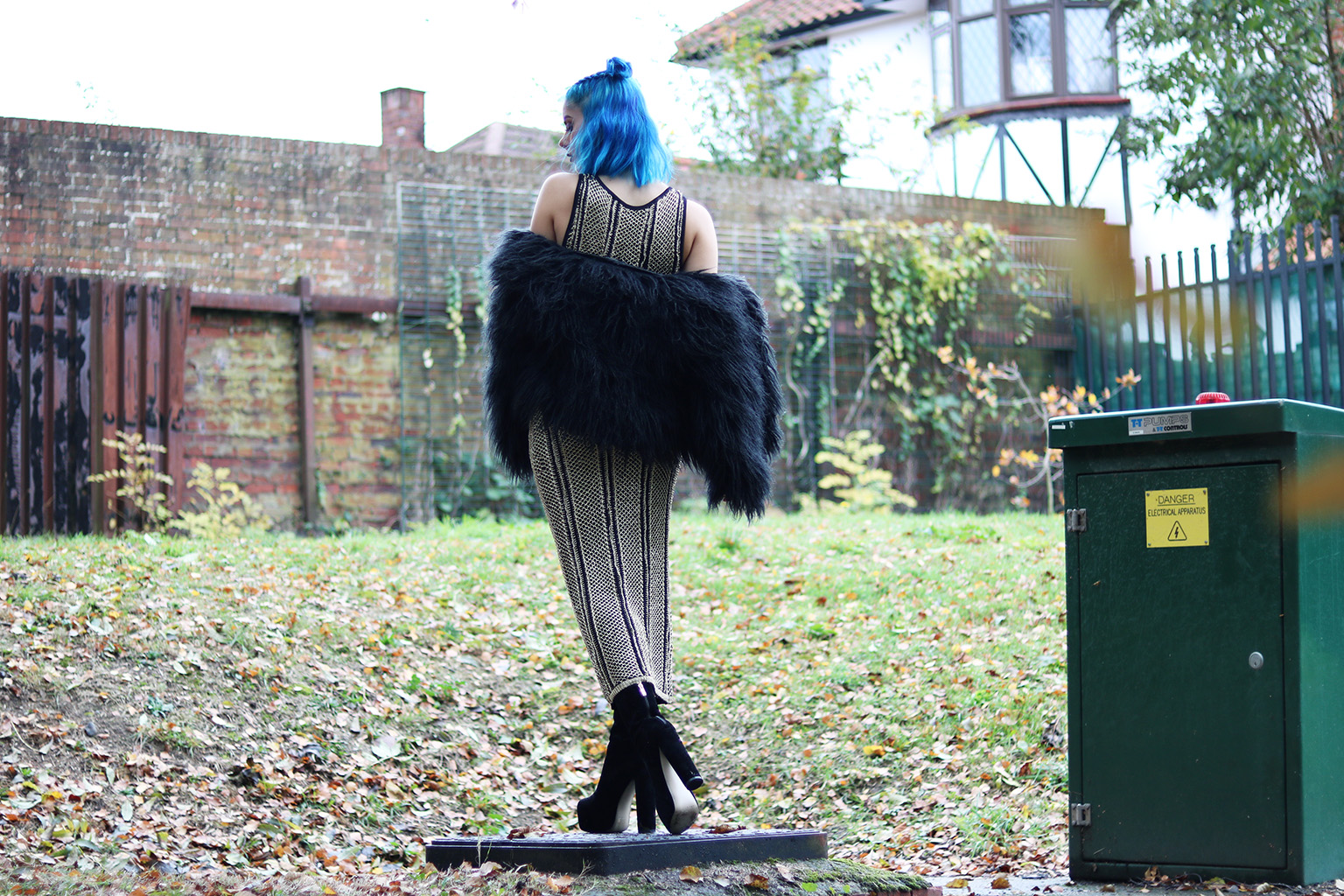 sophie hannah richardson wearing prettylittlething party dress