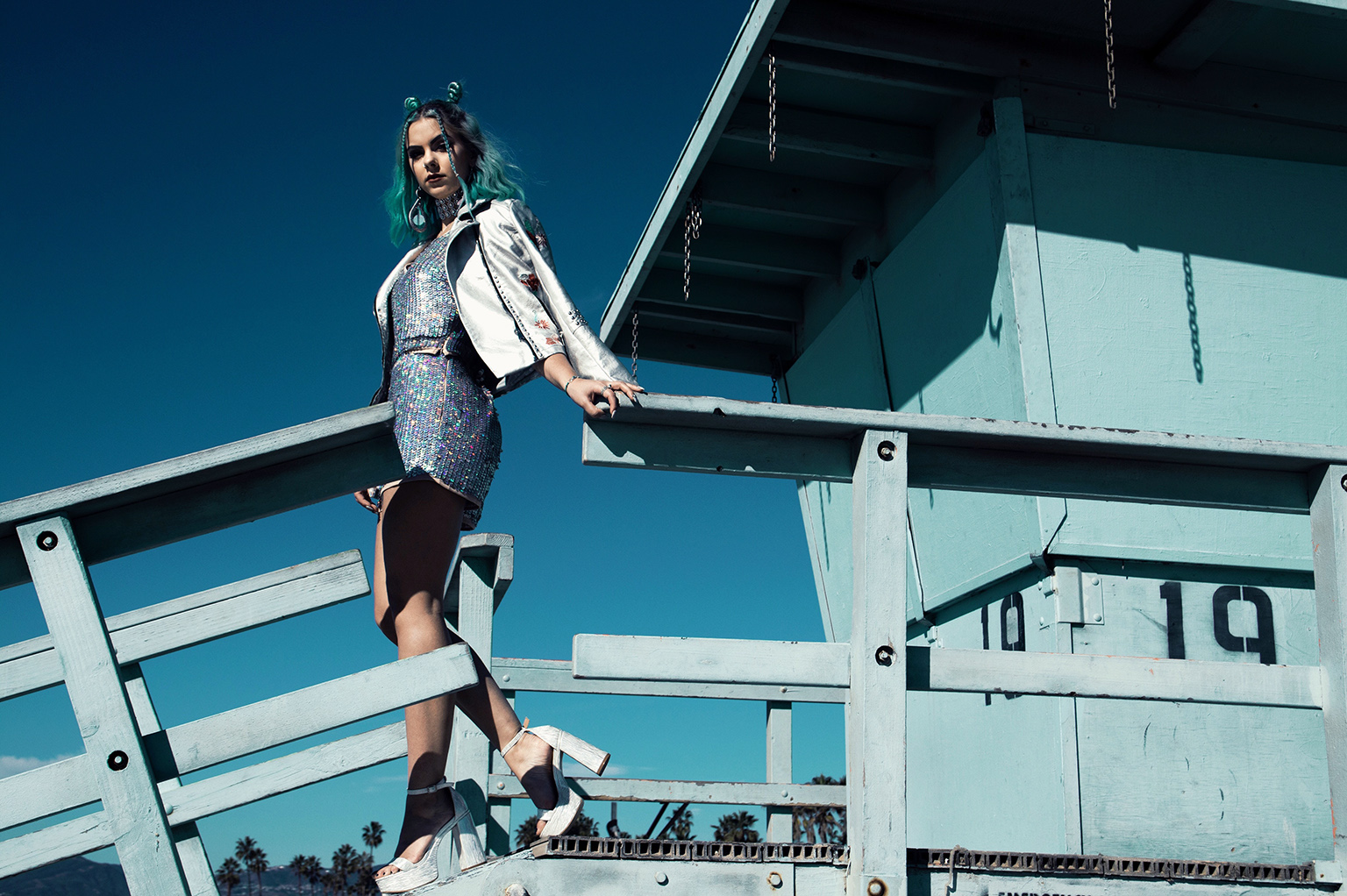 sophie hannah richardson on venice beach in LA letting go