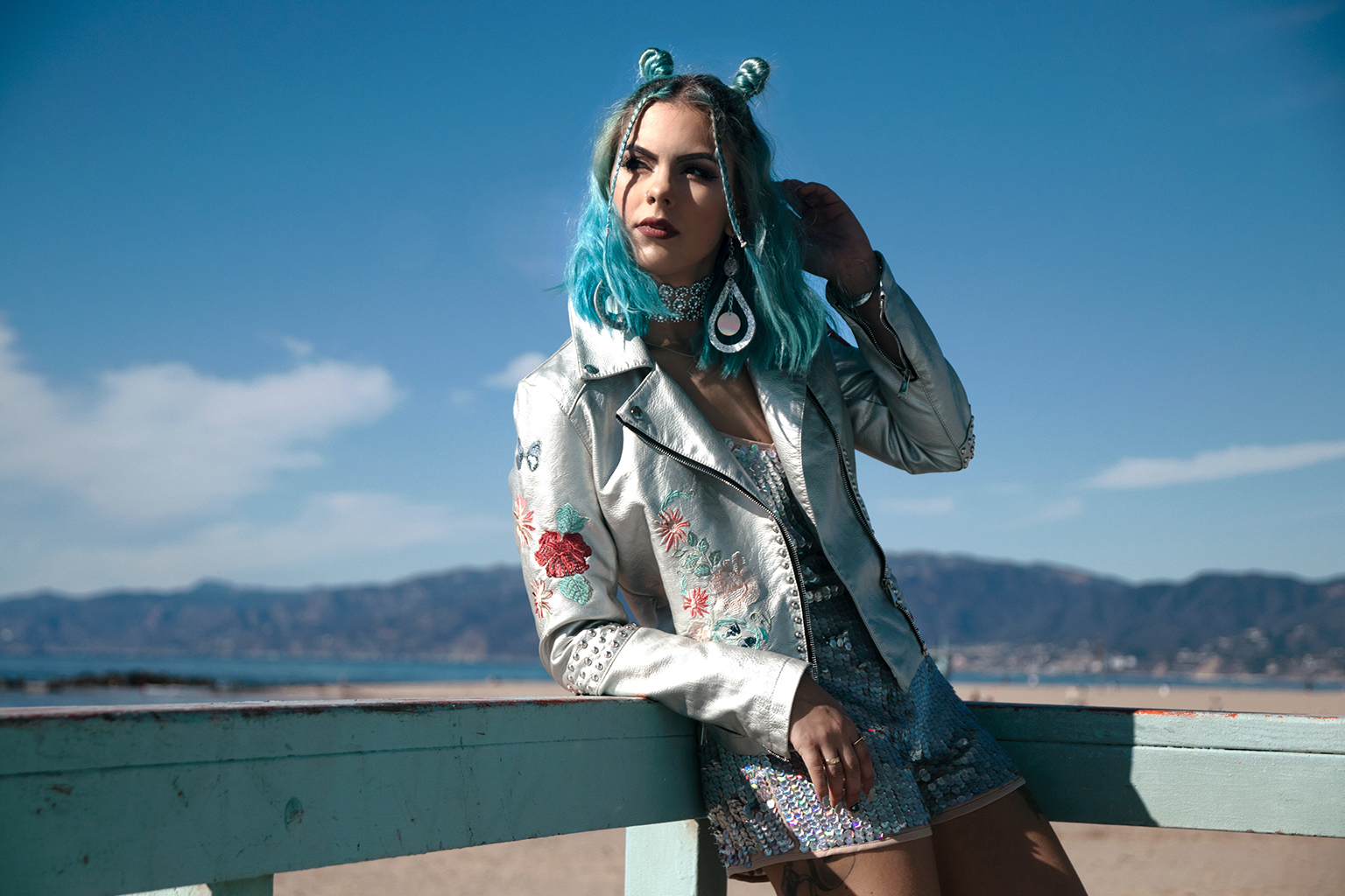 sophie hannah richardson on venice beach in LA letting go