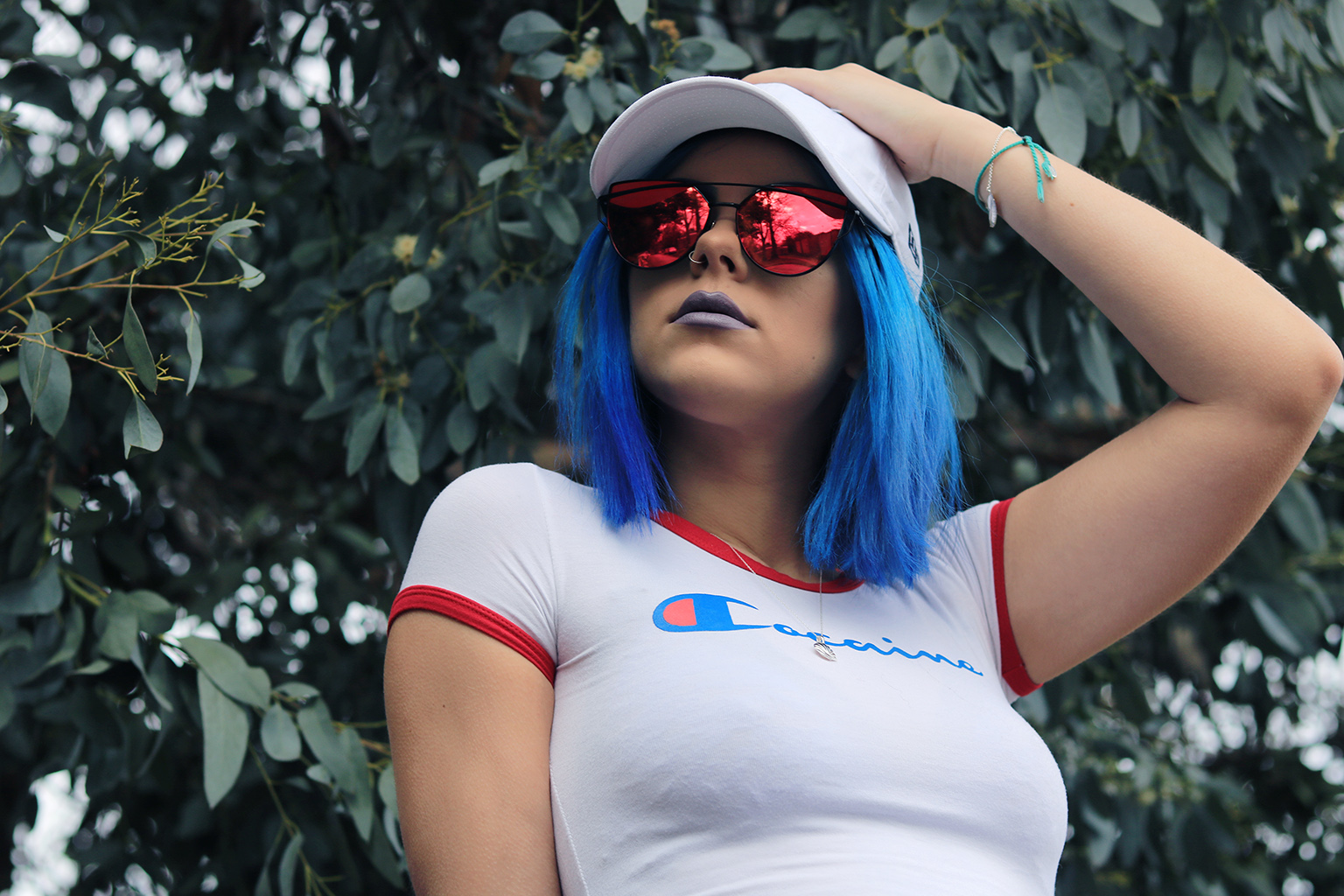 sophie hannah richardson wearing a cocaine t shirt