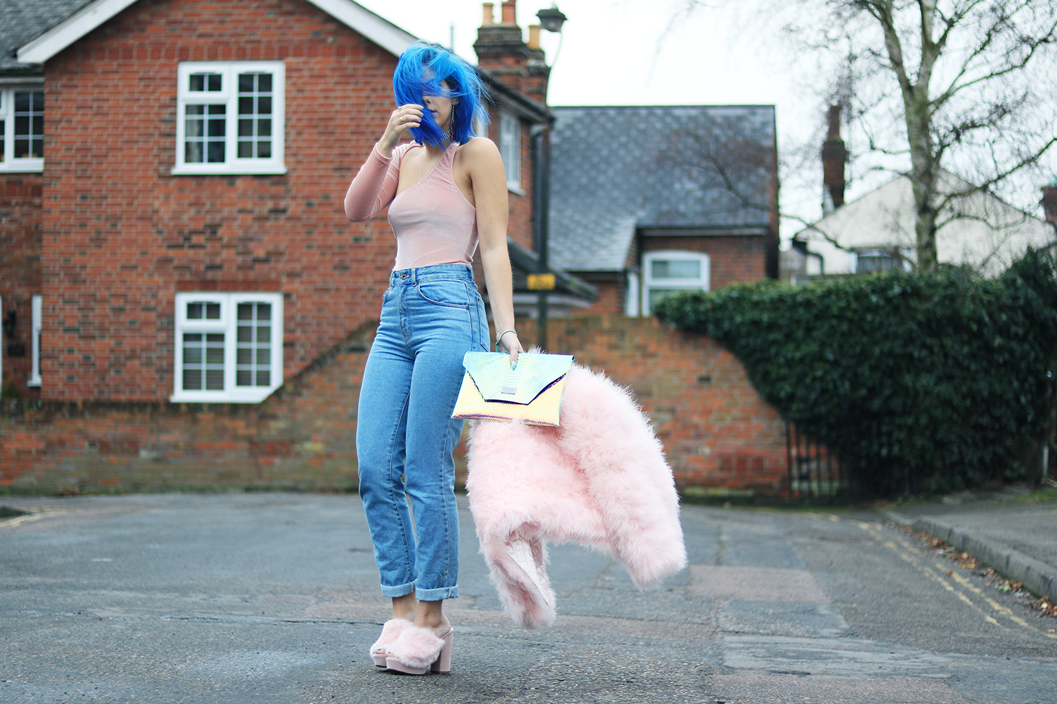 sophie hannah richardson wearing pink