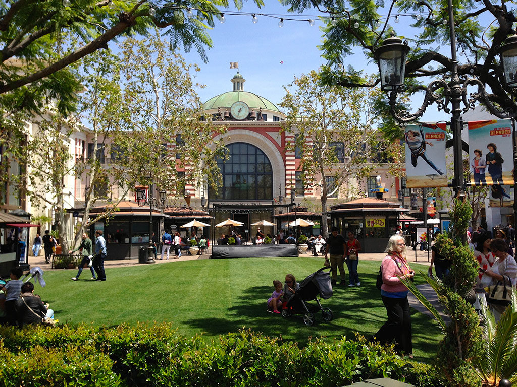 things to do in LA the grove