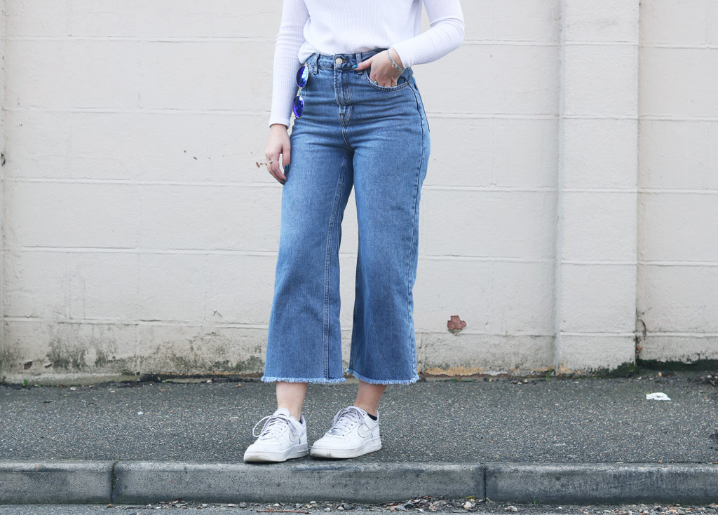 sophie hannah richardson wears topshop crop jeans