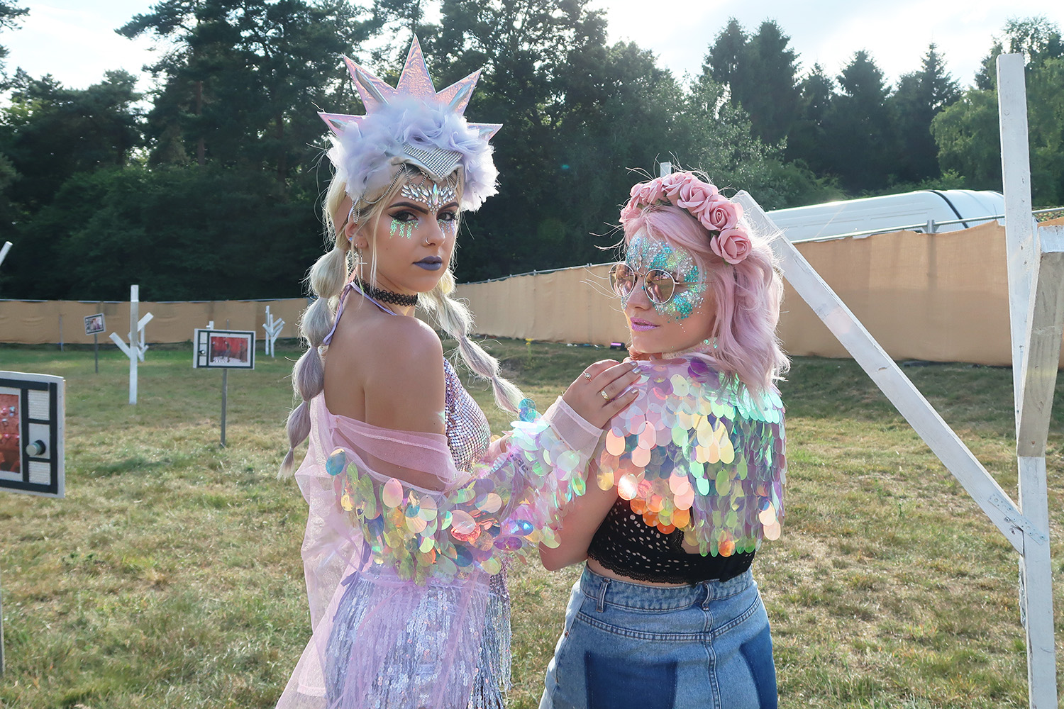 sophie hannah richardson wearing sequins at blissfields festival